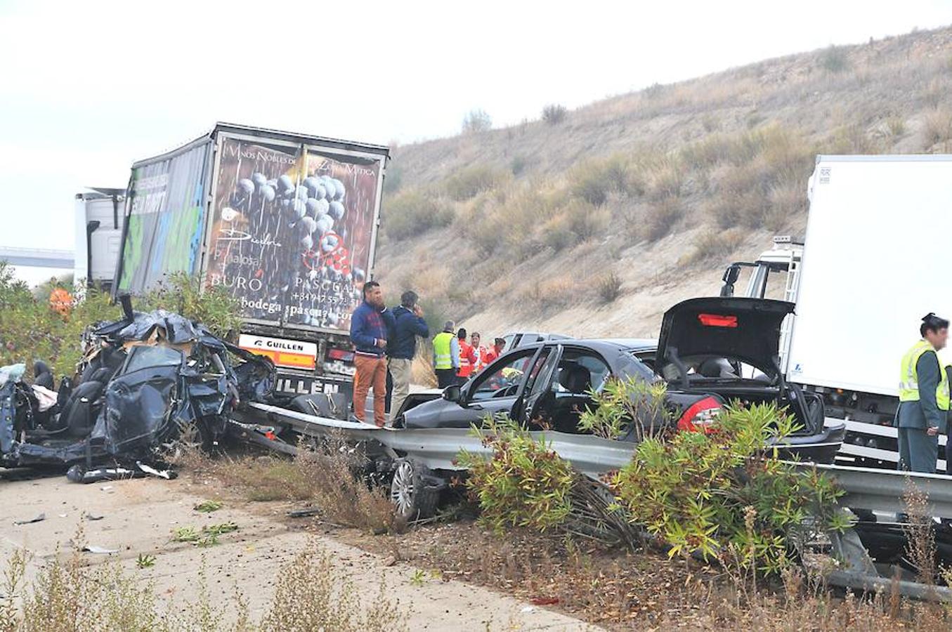 Imágenes de una colisión múltiple que ha tenido lugar la mañana del 19 de octubre, a la altura de la localidad cacereña de Galisteo.