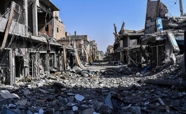 Una imagen de Raqa, con decenas de edificios derribados.