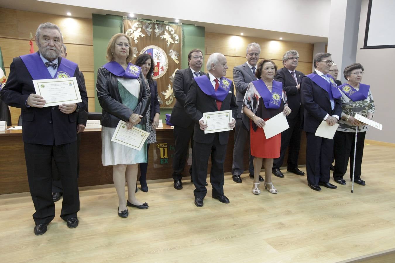 La Universidad de los Mayores de Extremadura (UMEx) ha abierto de forma oficial el curso académico 2017/2018 en el que cuenta con 2.100 alumnos matriculados en sus siete sedes donde imparten clases unos 150 docentes que cooperan en este proyecto formativo