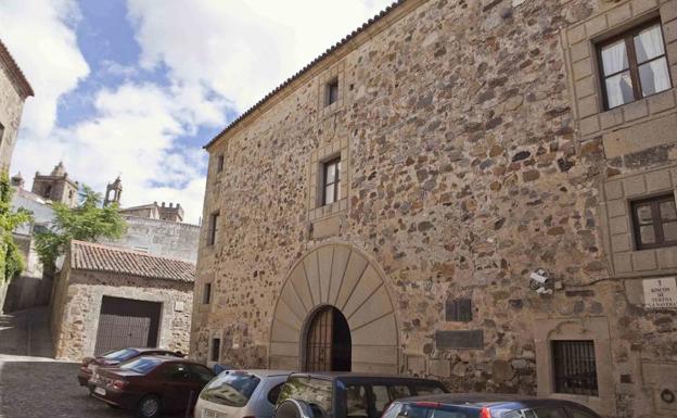 El PP critica el retraso de la inversión de la Diputación en la Casa Pereros