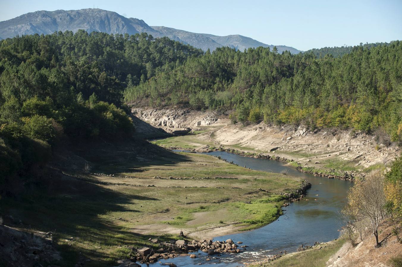 El río Miño a su paso por Portomarín (Lugo)