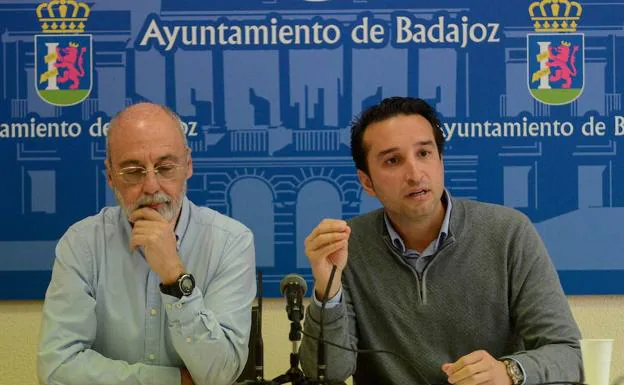 Remigio Cordero, de Podemos, y Ricardo Cabezas, del PSOE, en una imagen de archivo. 
