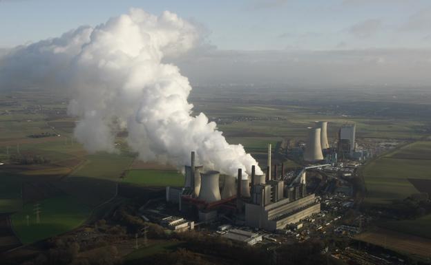 Chimeneas de la central energética de carbón de Fiddlers Ferry, en Alemania..