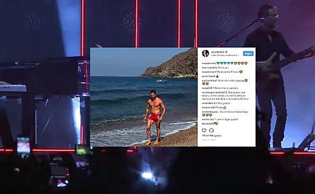 David Bisbal luce cuerpazo en Cabo de Gata