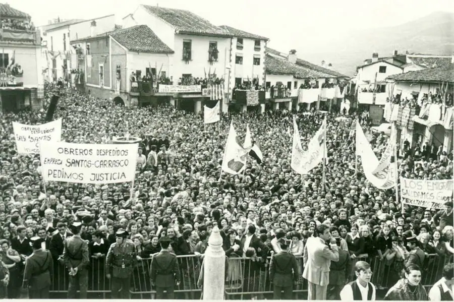 Coronación canónica de la Virgen de Guadalupe. El Rey Juan Carlos I estuvo presente en la celebración.