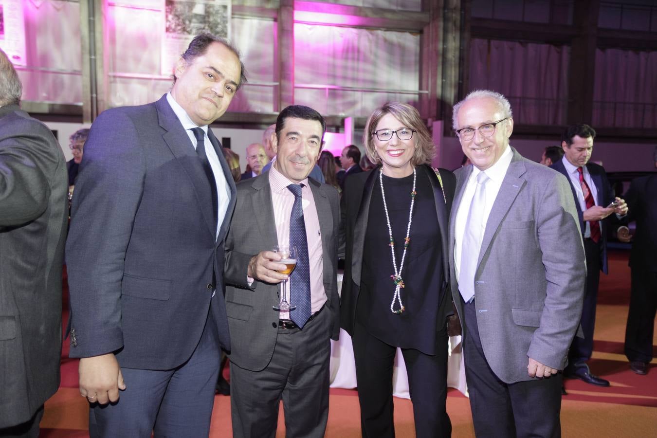 Después de la gala de emprega de premios, todos los invitados puedieron disfrutar de un agradable cóctel.