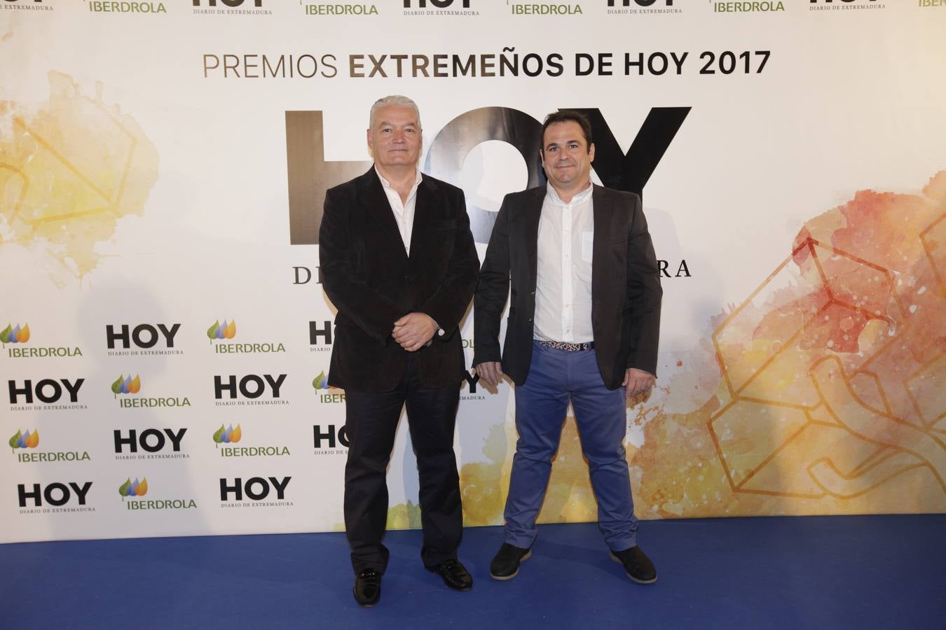 Los invitados que asistieron a la gala de Extremeños de HOY, posaron en el photocall 