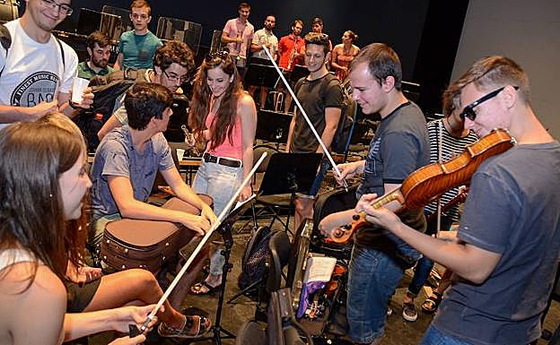 Imagen de archivo de componentes de la OJEx.:HOY