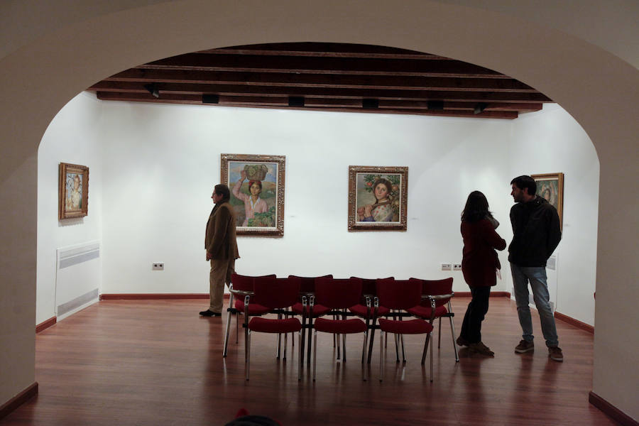 Pertenecen a la Fundación Caja Extremadura y se trata de obras de Bermudo, Sánchez-Varona o Hermoso, entre otros