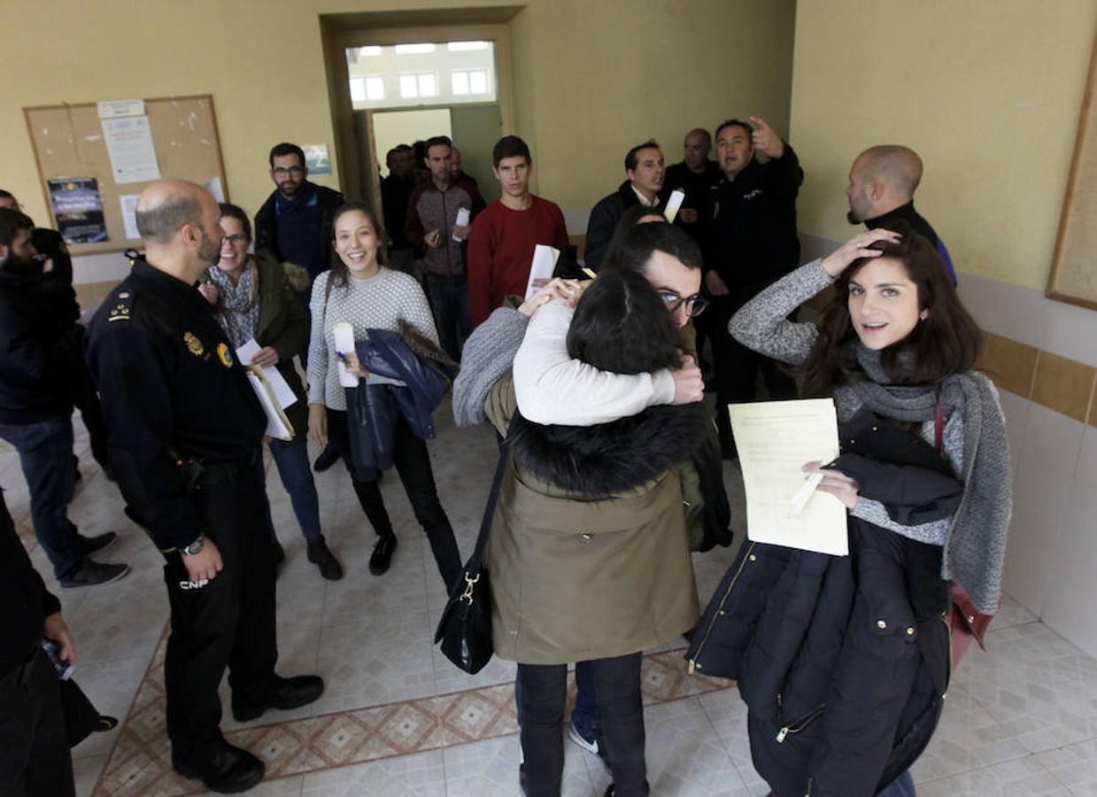 La facultad de Derecho acogió los exámenes al CNP con 600 opositores convocados