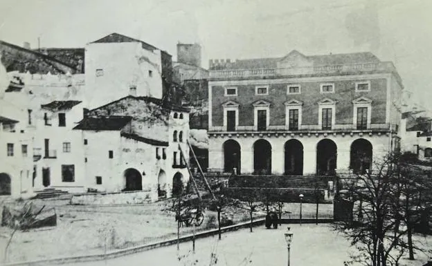 El edificio en 1869, cuando se inauguró