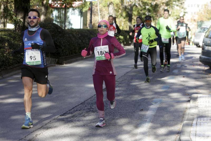 Más de 300 corredores se solidarizan contra el VIH y el sida en Cáceres