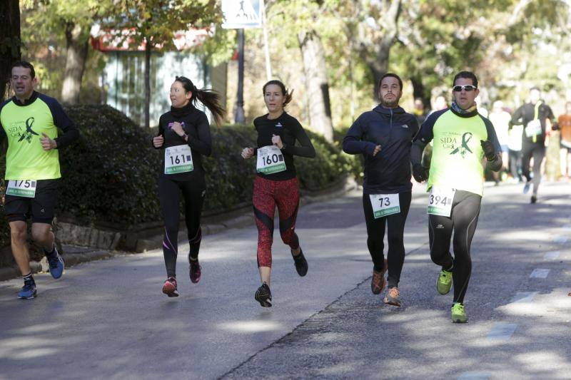 Más de 300 corredores se solidarizan contra el VIH y el sida en Cáceres