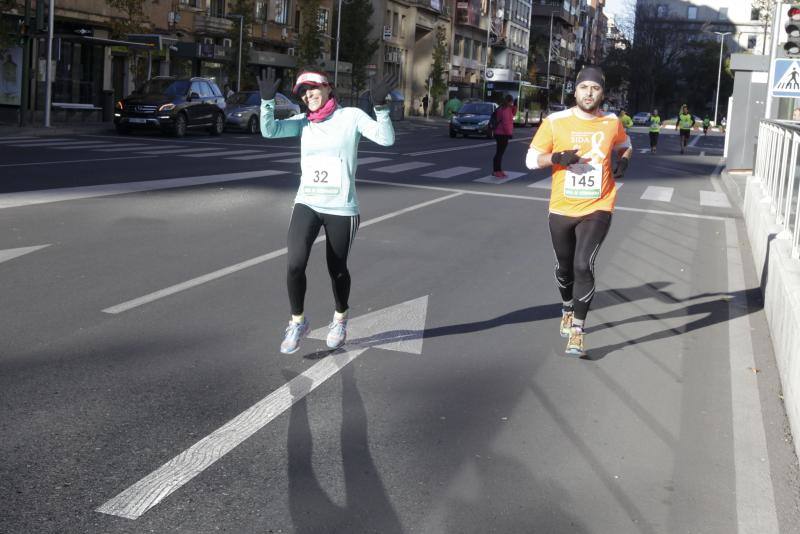 Más de 300 corredores se solidarizan contra el VIH y el sida en Cáceres