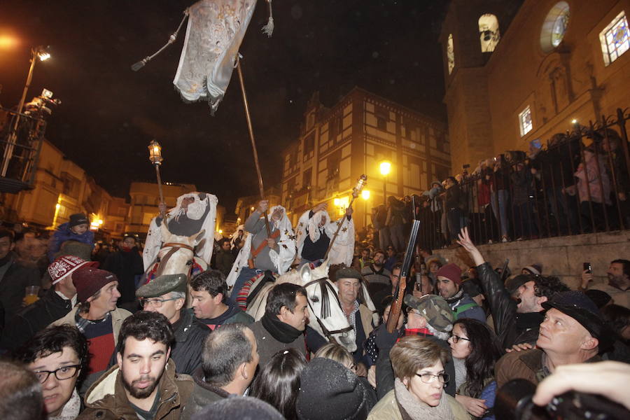 Unas 10.000 personas disfrutan de la Fiesta de Interés Turístico