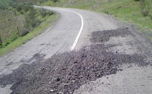 Imagen de archivo de la carretera de Helechosa de los Montes a Bohonal:: HOY