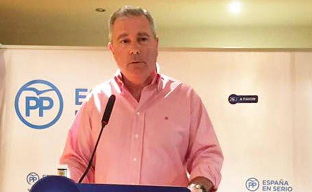 Manuel Lozano presenta la única candidatura para liderar el PP de Villanueva