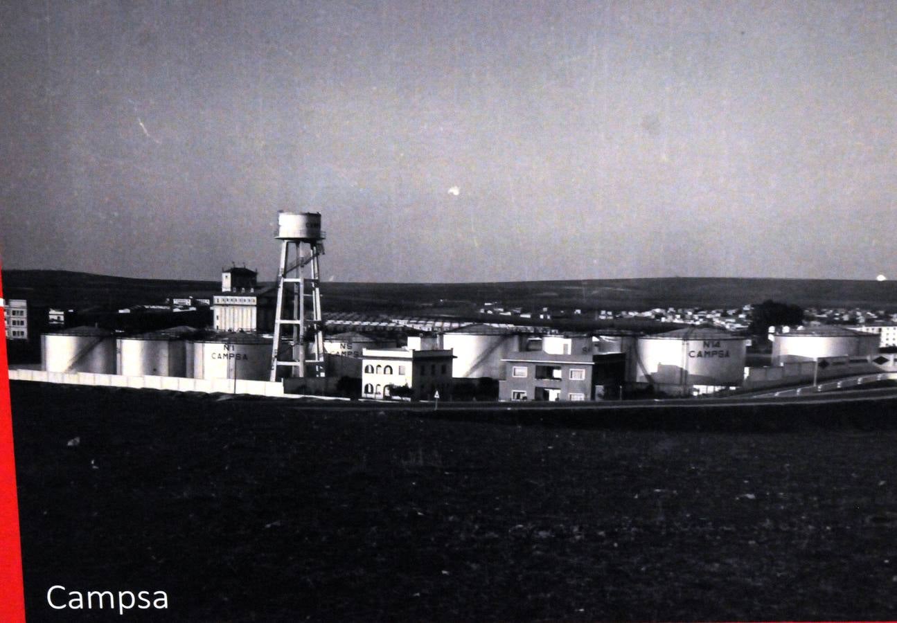 Ya se puede ver en el centro cultural Alcazaba la exposición ‘Cuando sonaba la sirena. José Fernández López y la Mérida industrial’, que fue inaugurada por el alcalde, la secretaria general de Cultura de la Junta de Extremadura, Miriam García, y Luis Fernández, hijo del industrial.