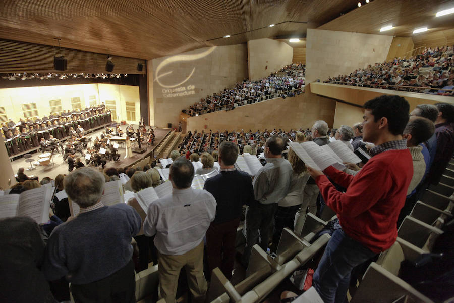 240 cantantes aficionados de ocho coros de la región colaboran en la interpretación de 'El Mesías' de Hendel en Cáceres