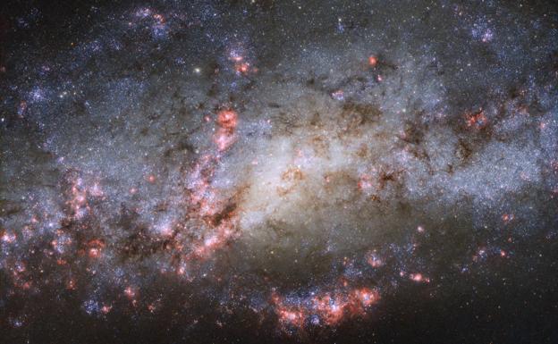 Astrónomos mexicanos descubren una de las galaxias más antiguas del universo