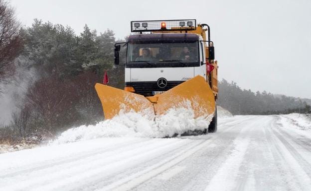 Se mantiene cerrado por la nieve el puerto de Honduras en Extremadura