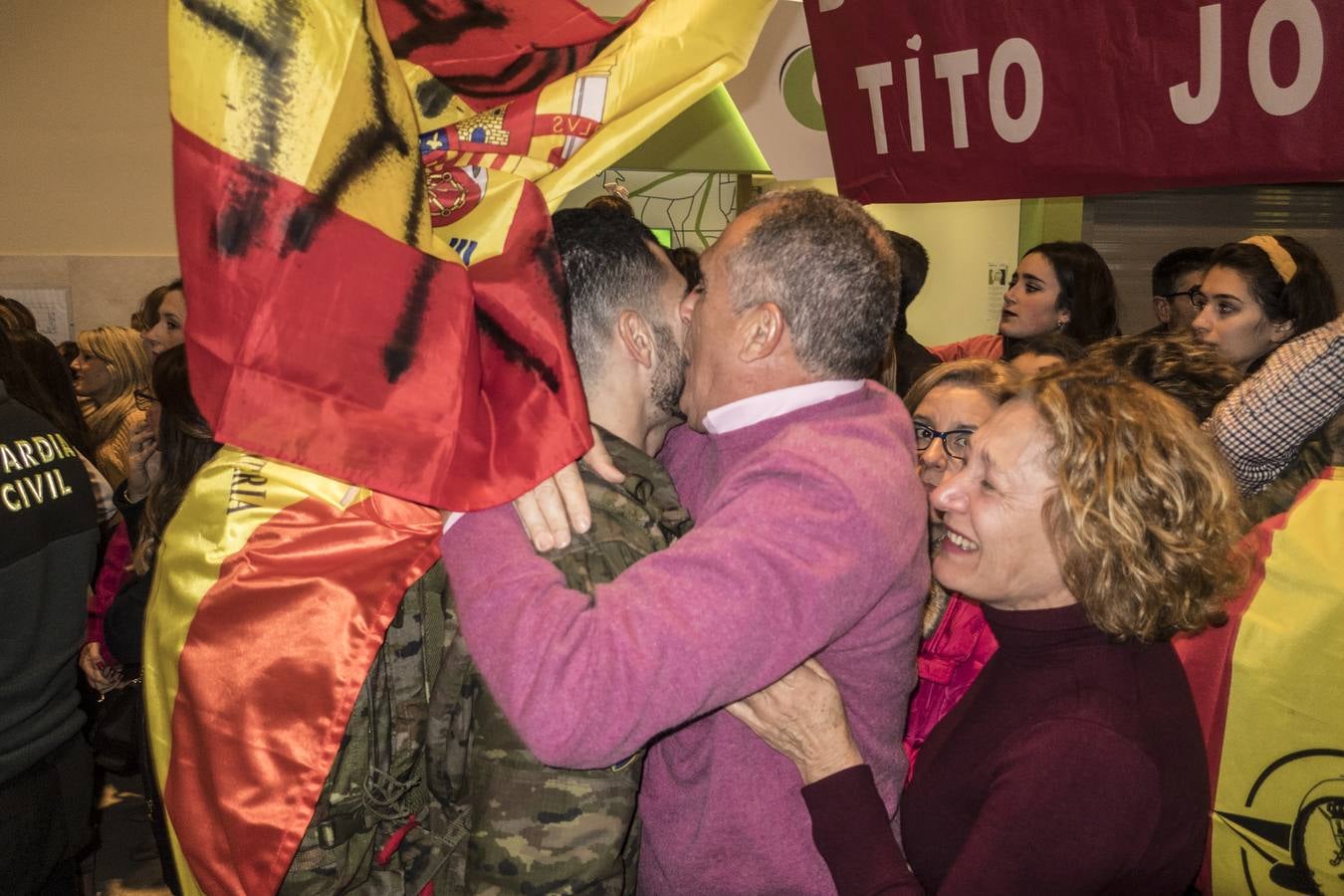 Los primeros militares de la Brigada Extremadura regresan de Letonia el mismo día que se despide el general jefe Francisco Dacoba 