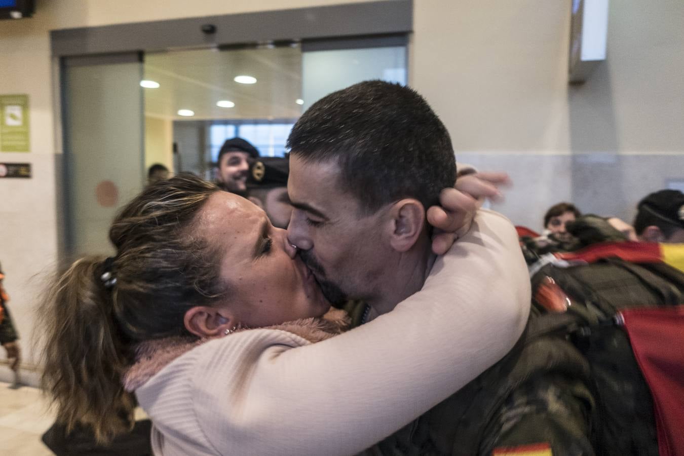 Los primeros militares de la Brigada Extremadura regresan de Letonia el mismo día que se despide el general jefe Francisco Dacoba 