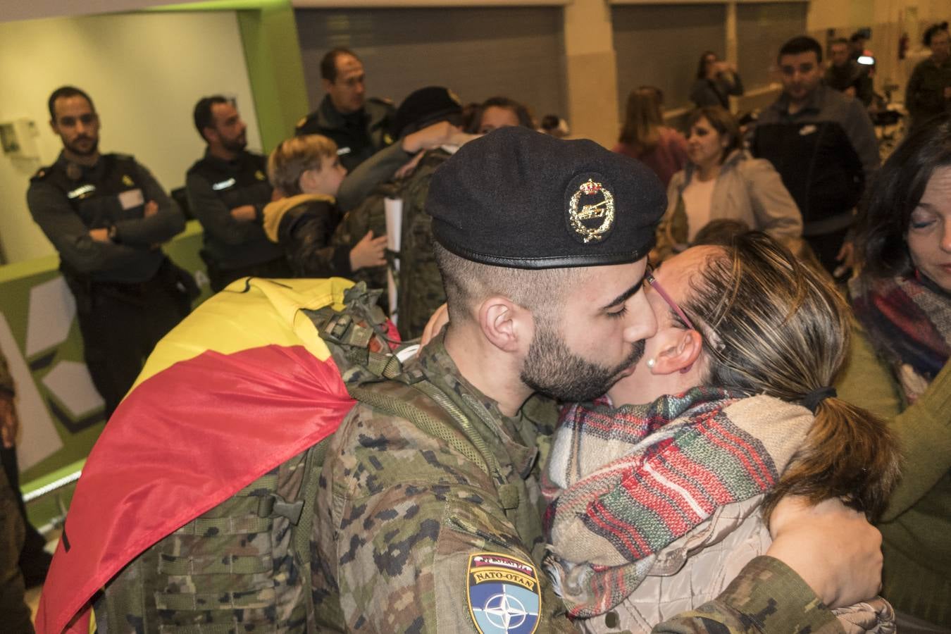 Los primeros militares de la Brigada Extremadura regresan de Letonia el mismo día que se despide el general jefe Francisco Dacoba 