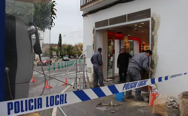 Tienda de Zafra asaltada en dos ocasiones durante los últimos días. :: 