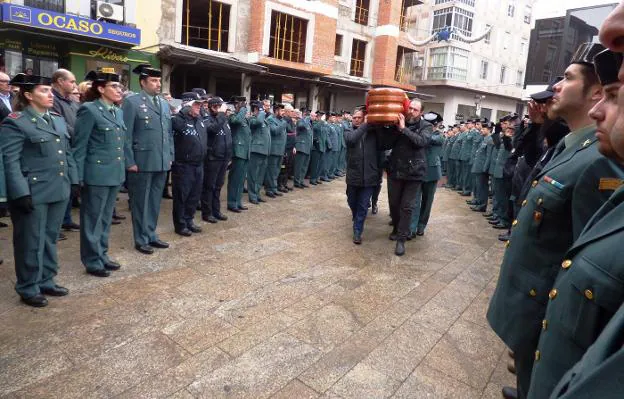 El comandante Yáñez, despedido con honores en Navalmoral de la Mata