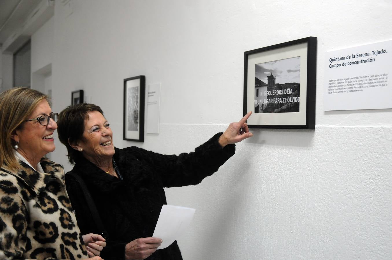 lL periodista Teresa Chaparro Yedro y el escritor Jaime Covarsí Carbonero presentan “Phantasmata”. Nos ofrece una construcción particular entre imagen y discurso. La fotografía se constituye en materia para el texto y se ofrece como una oportunidad ilimitada para la palabra. La exposición se puede visitar en La Escuela de Arte y Superior de Diseño de Mérida ESAD hasta ell 31 de enero