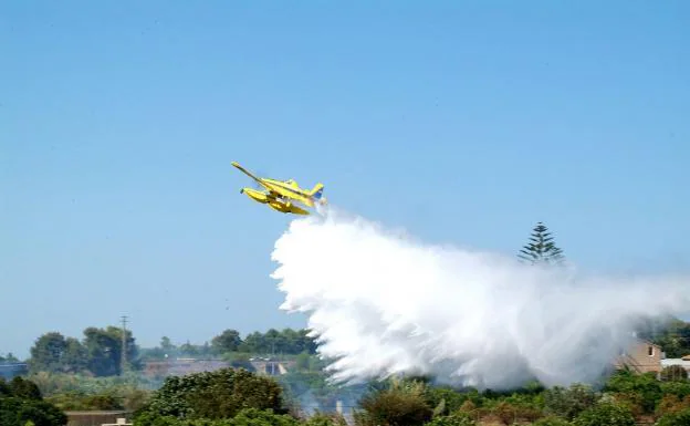 Licitada por 1,8 millones la contratación de dos aviones anfibios para combatir los incendios