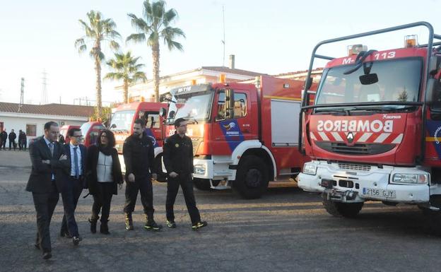 Visita de Miguel Ángel Gallardo al parque de bomberos del CPEI en Mérida::