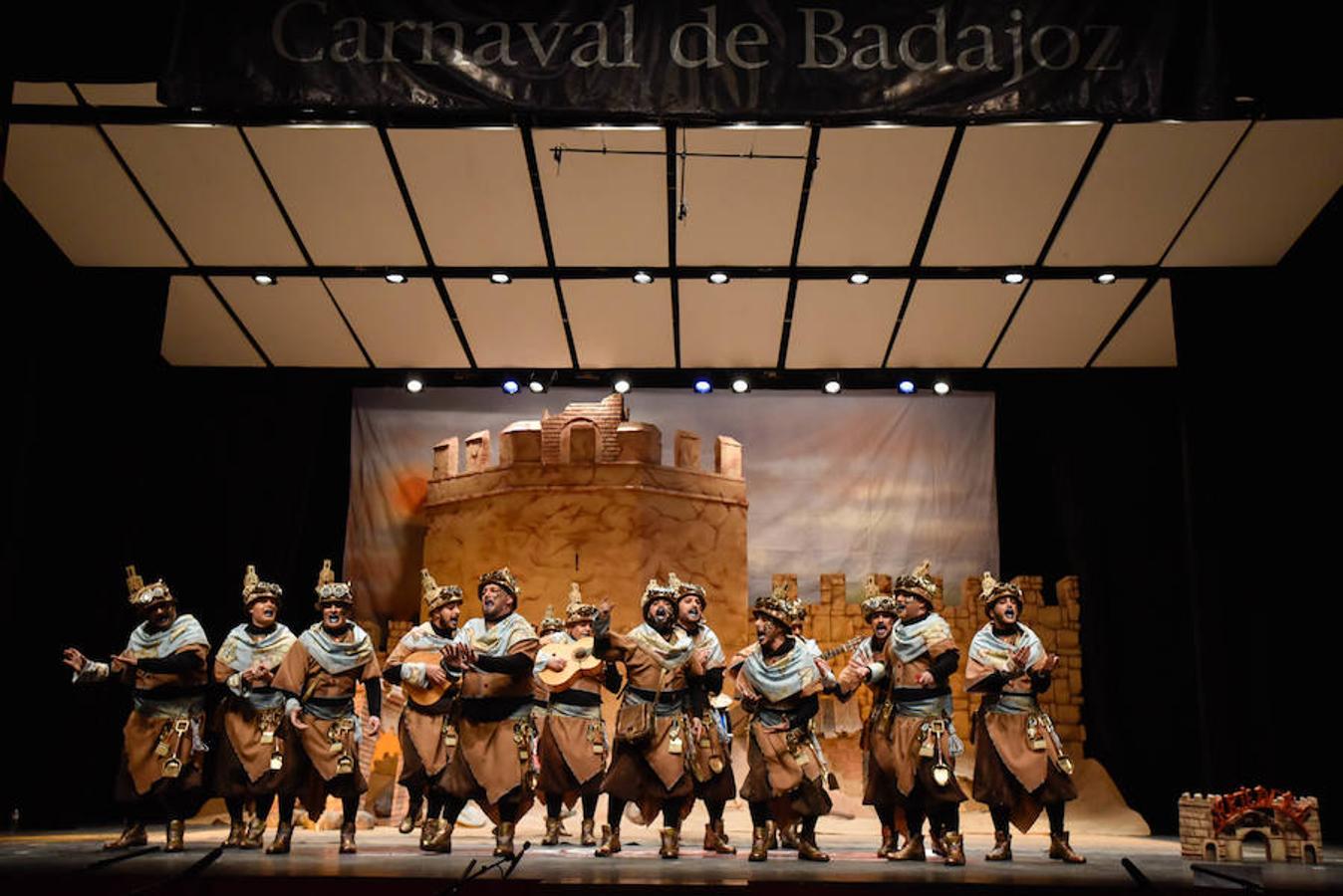 Marwan tiene una actuación correcta con buena música, grandes voces y momentos fuertes de repertorio, como sus pasodobles, pero no hay oro