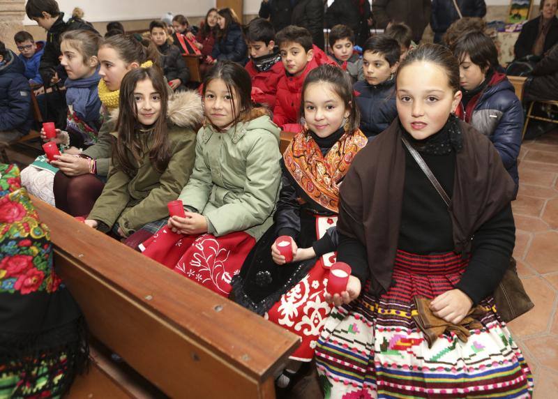 Alumnos y alumnas del colegio San Antonio. 