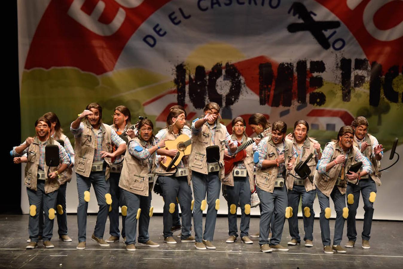 Los Camballotas de Olivenza abrieron la última semifinal del concurso de murgas.