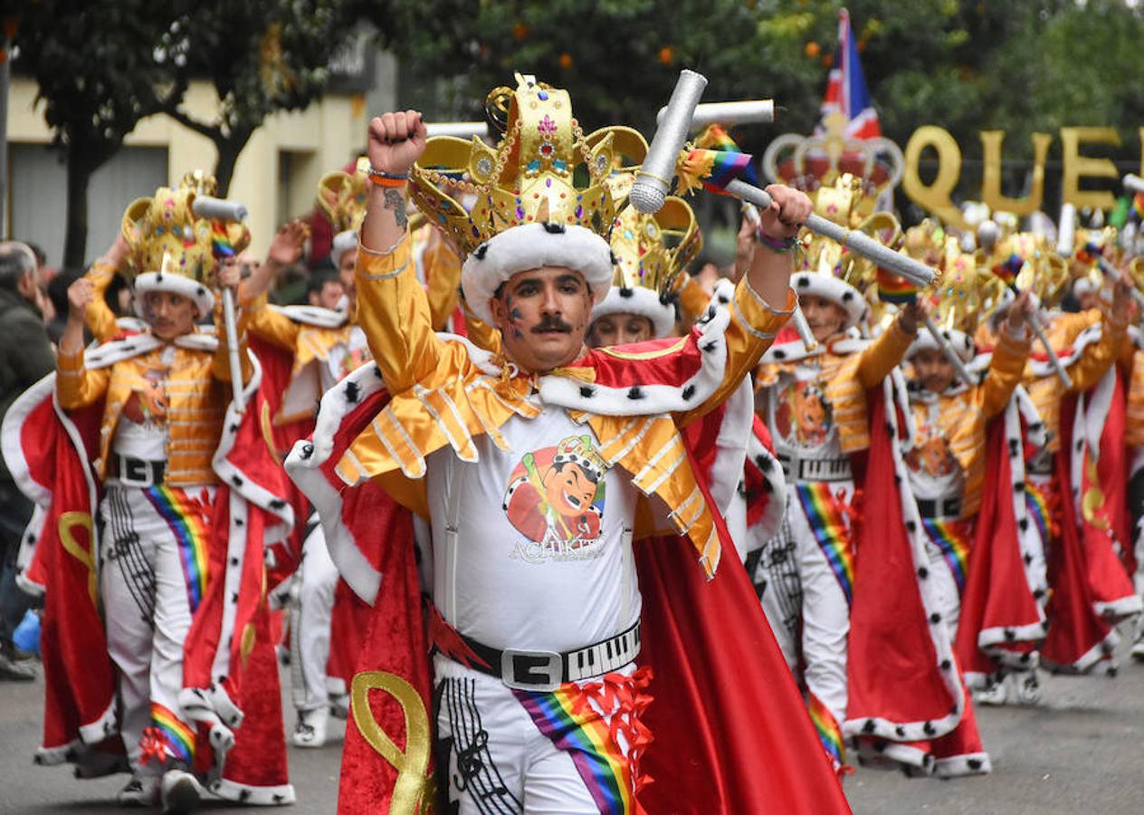 Achikitú homenajó a Freddie Mercury en el Carnaval pacense y lo hace por ser «un icono de la música, de la lucha contra el VIH y a favor de los derechos del colectivo LGTBI»