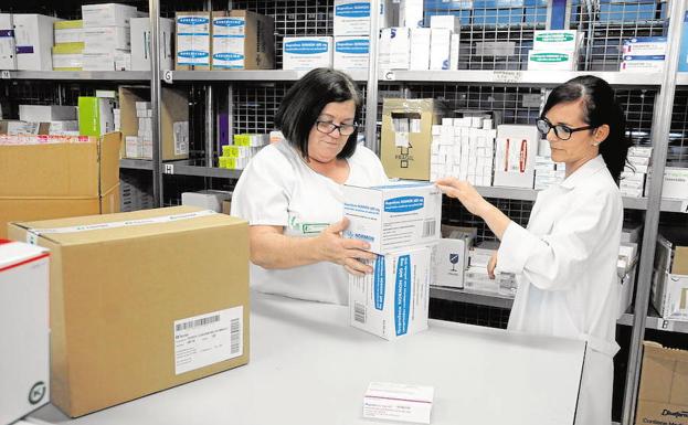 Imagen de archivo del almacén de medicamentos en la farmacia del Hospital de Mérida.