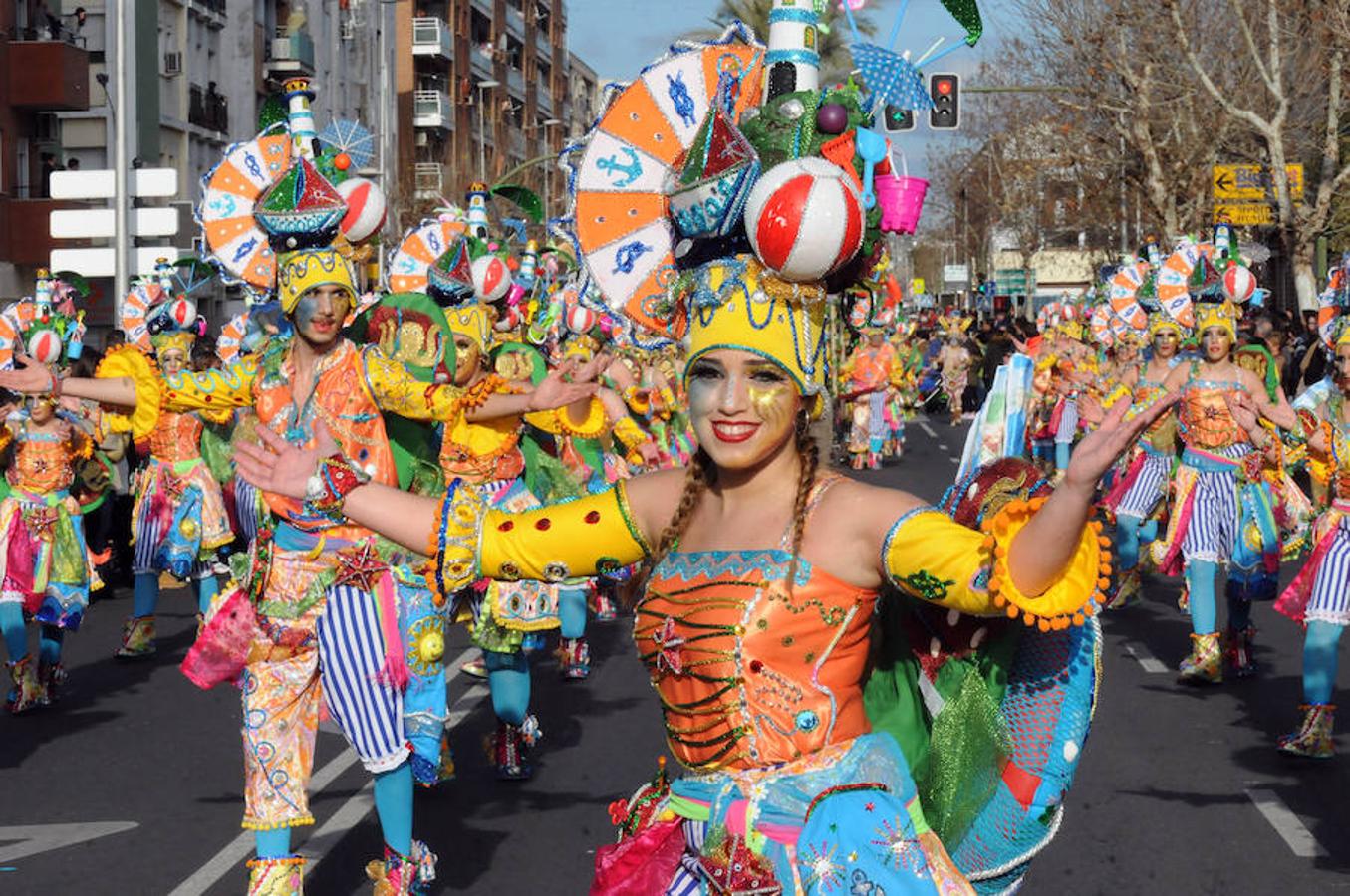 Las agrupaciones que participaron en el pasacalles de Mérida