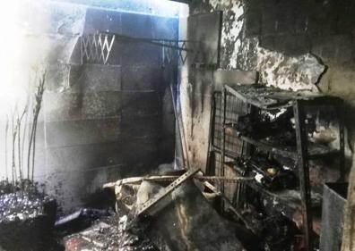Imagen secundaria 1 - Un incendio quema la cocina de una vivienda y un patio en Navalmoral de la Mata