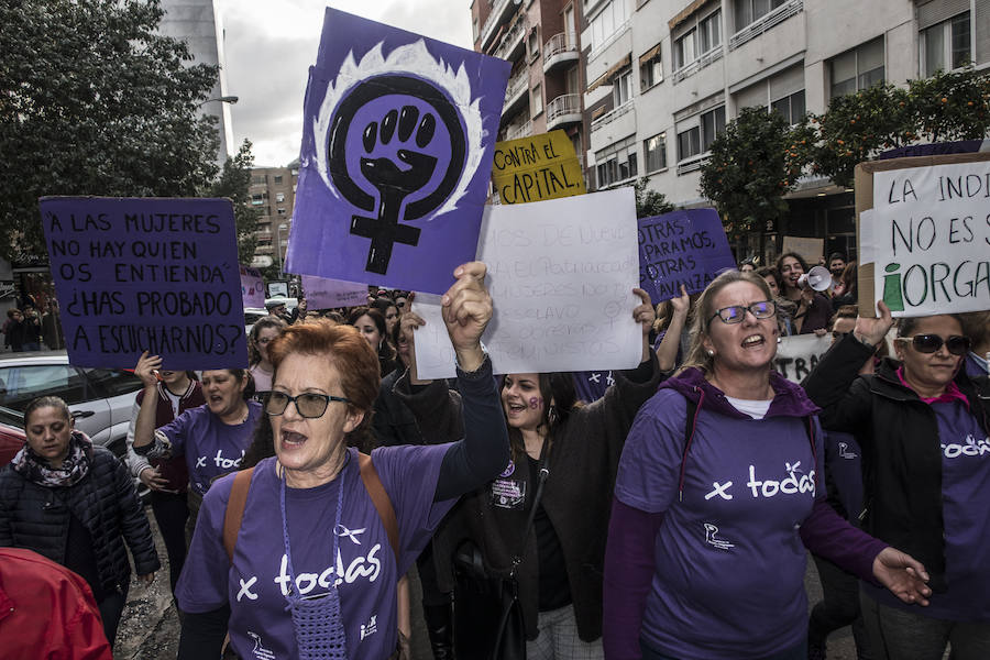 Manifestantes en Badajoz:: PAKOPÍ