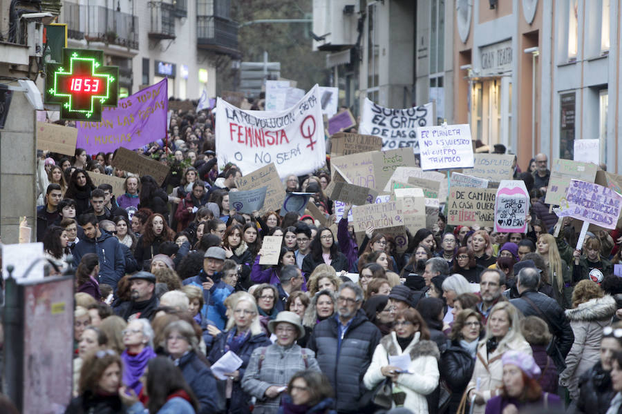 Manifestación por el 8M en Cáceres:: LORENZO CORDERO