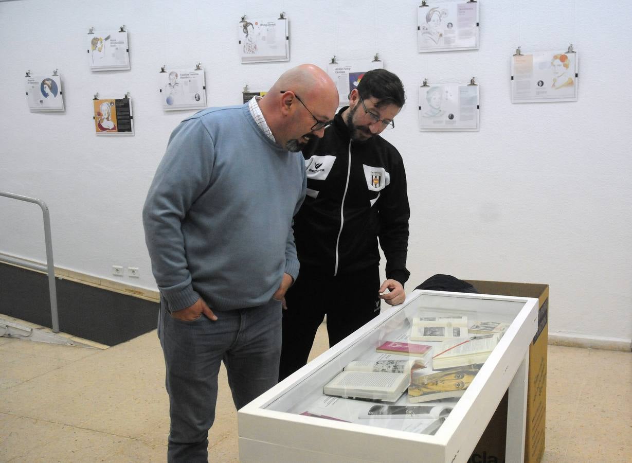 El objetivo de la exposición es mostrar las trabas, barreras y prejuicios con las que tuvieron que luchar para lograr hacer ciencia. Se trata de recuperar figuras, a menudo olvidadas o injustamente silenciadas. Se podrá visitar en la Biblioteca de la UNED de Mérida del 8 de marzo al 13 de abril.