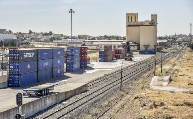 Badajoz, Cáceres y Huelva se unen para exigir conexiones ferroviarias dignas