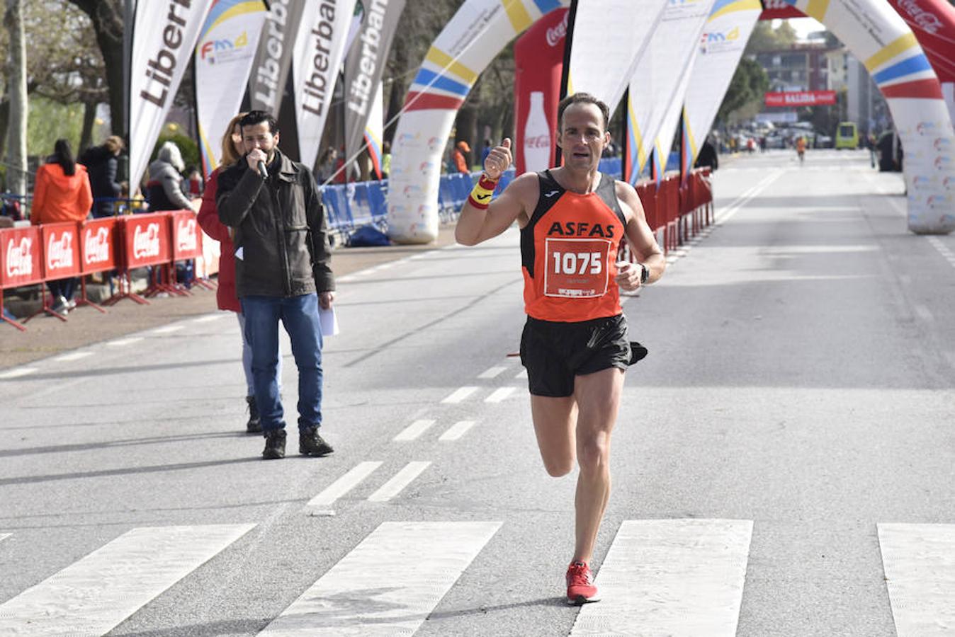 Bruno Paixão vuelve a ganar la maratón y Juan Domingo Gómez llega primero en la media. En la categoría femenina, Mercedes Pila vence en la maratón y Ana Rodríguez, en la media