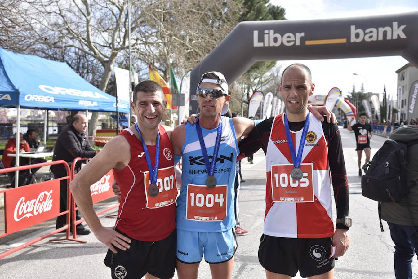 Bruno Paixão vuelve a ganar la maratón y Juan Domingo Gómez llega primero en la media. En la categoría femenina, Mercedes Pila vence en la maratón y Ana Rodríguez, en la media