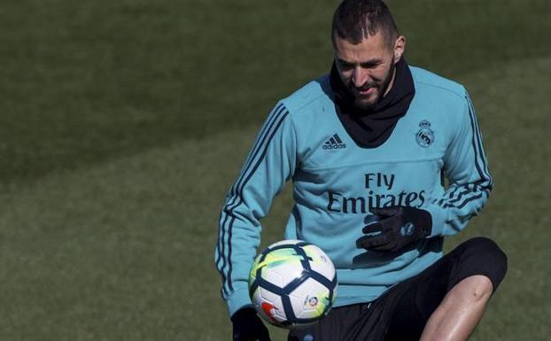 Benzema, entrenando en Valdebebas. 