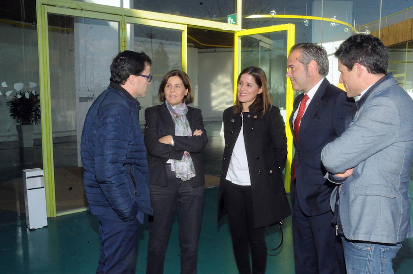 Miguel Ángel Gallardo, Manuela Martín, Isabel Gil Rosiña y Antonio Pitera, antes del inicio del acto.