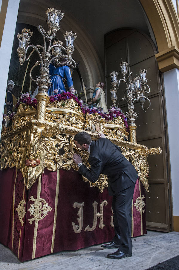 El Domingo de Ramos, un año más, contó con miles de pacenses en la calle y fue una de las procesiones más familiares