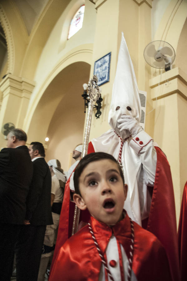 El Domingo de Ramos, un año más, contó con miles de pacenses en la calle y fue una de las procesiones más familiares